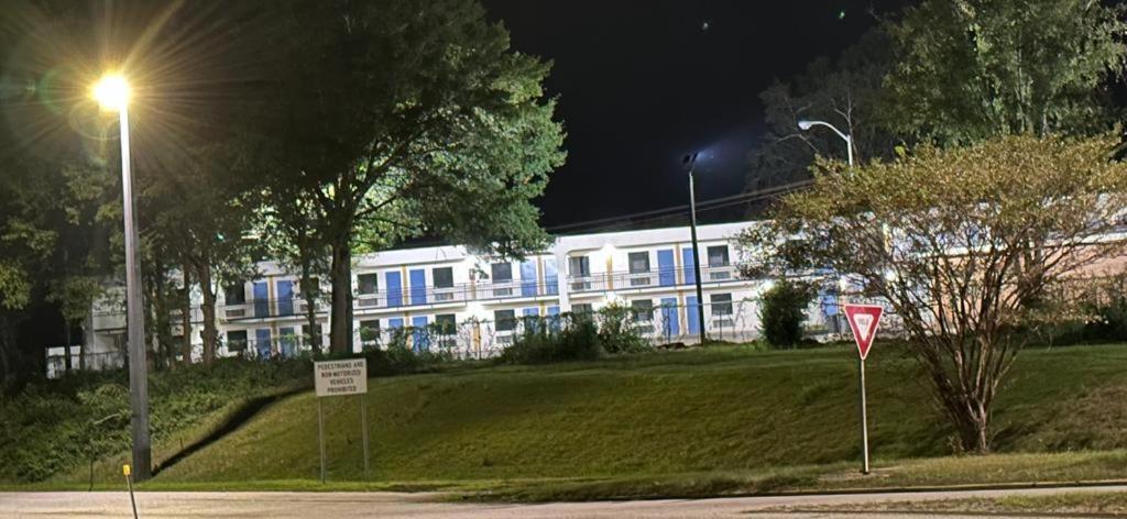 Lanett Inn Εξωτερικό φωτογραφία